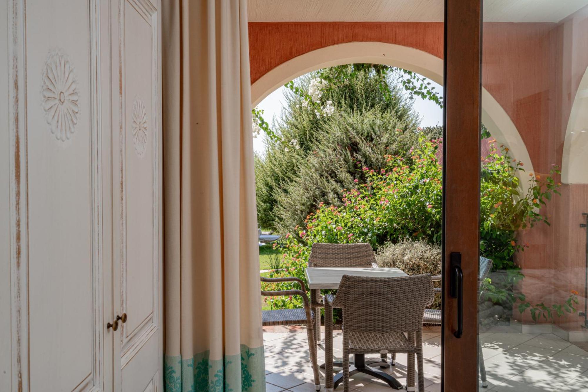 Hotel Mariposas Villasimius Eksteriør billede